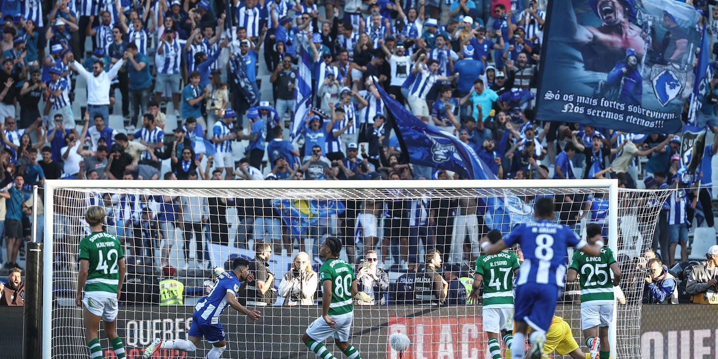 O Jamor é azul. FC Porto bate Sporting reduzido a dez e conquista a Taça de  Portugal - Taça de Portugal - SAPO Desporto