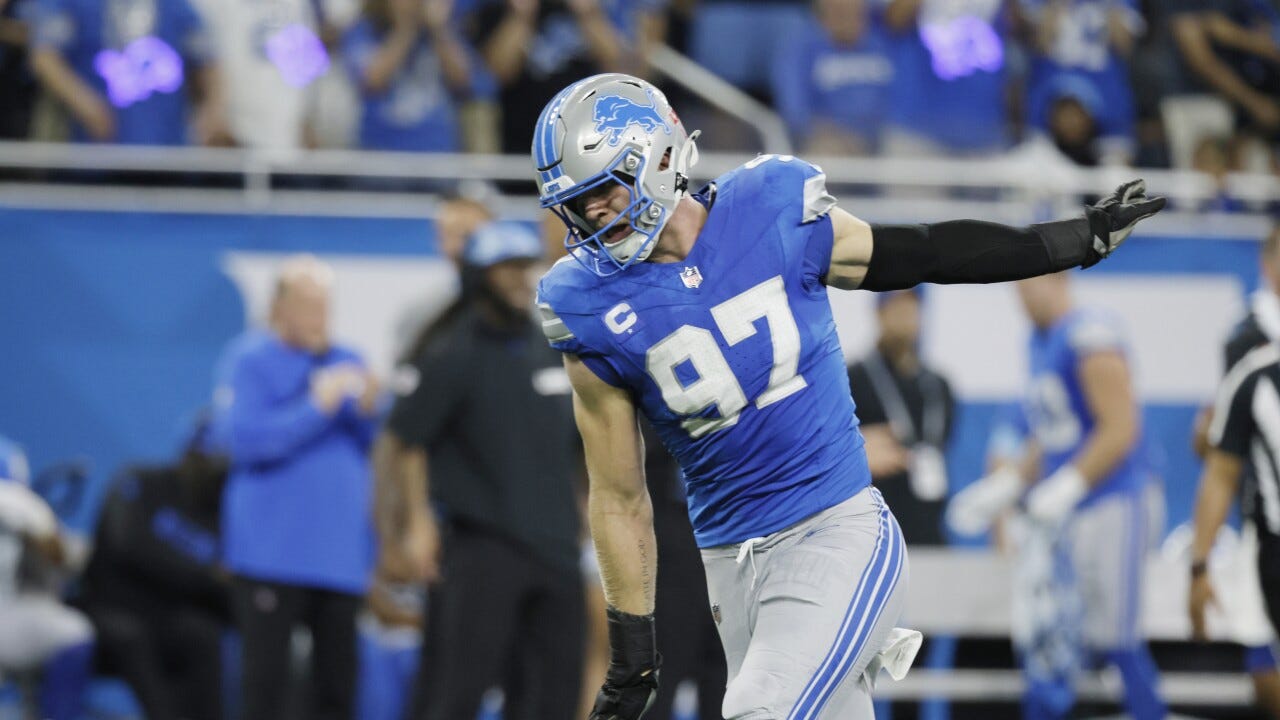 Lions pass rusher Aidan Hutchinson undergoes successful surgery on broken  leg