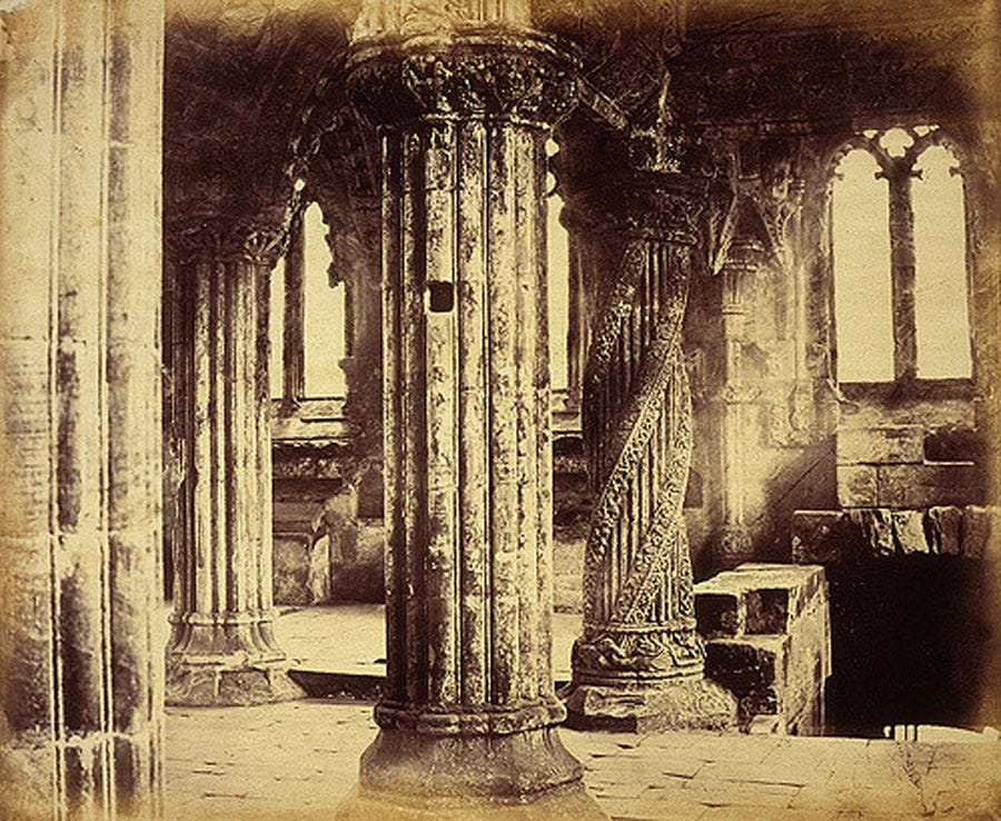 Rosslyn Chapel Apprentice Pillar (Public Domain) Rosslyn Chapel Apprentice Pillar (Public Domain)