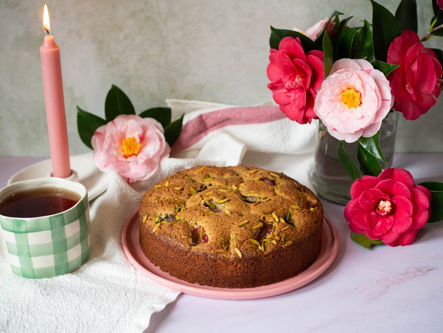 Rhubarb pistachio cake