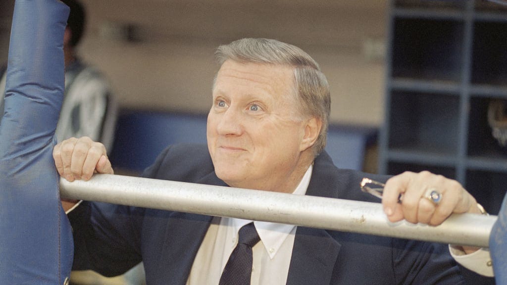 George Steinbrenner, former Yankees owner, nearly made cameo on Seinfeld