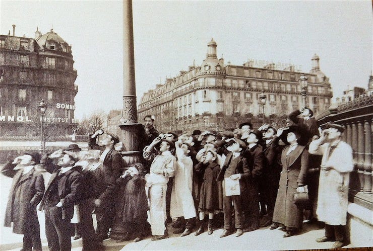 Eugéne Atget, Paris, Eclipse, 1912.