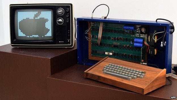 Historic Apple 1 computer sold at auction - BBC News