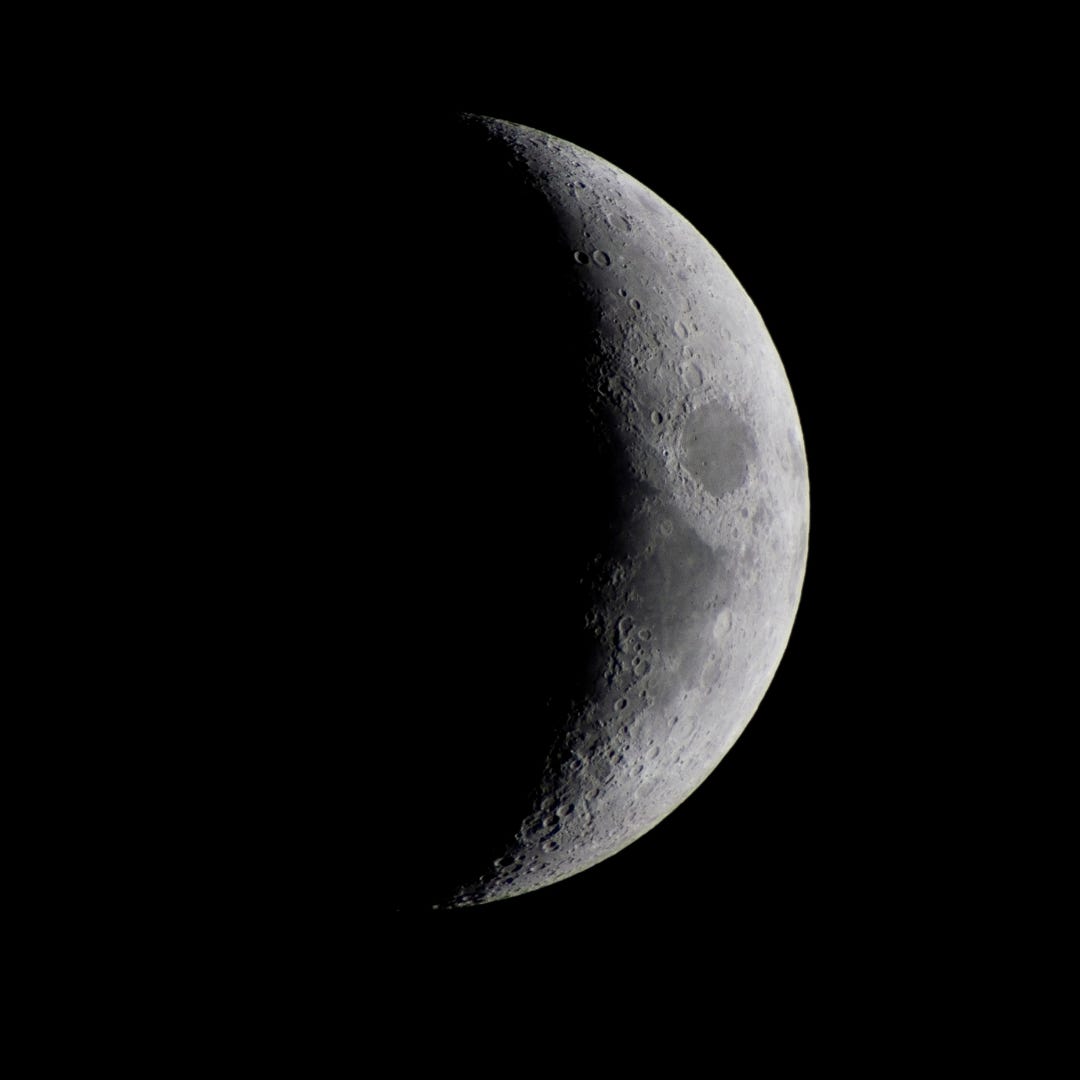 Image of waxing crescent moon