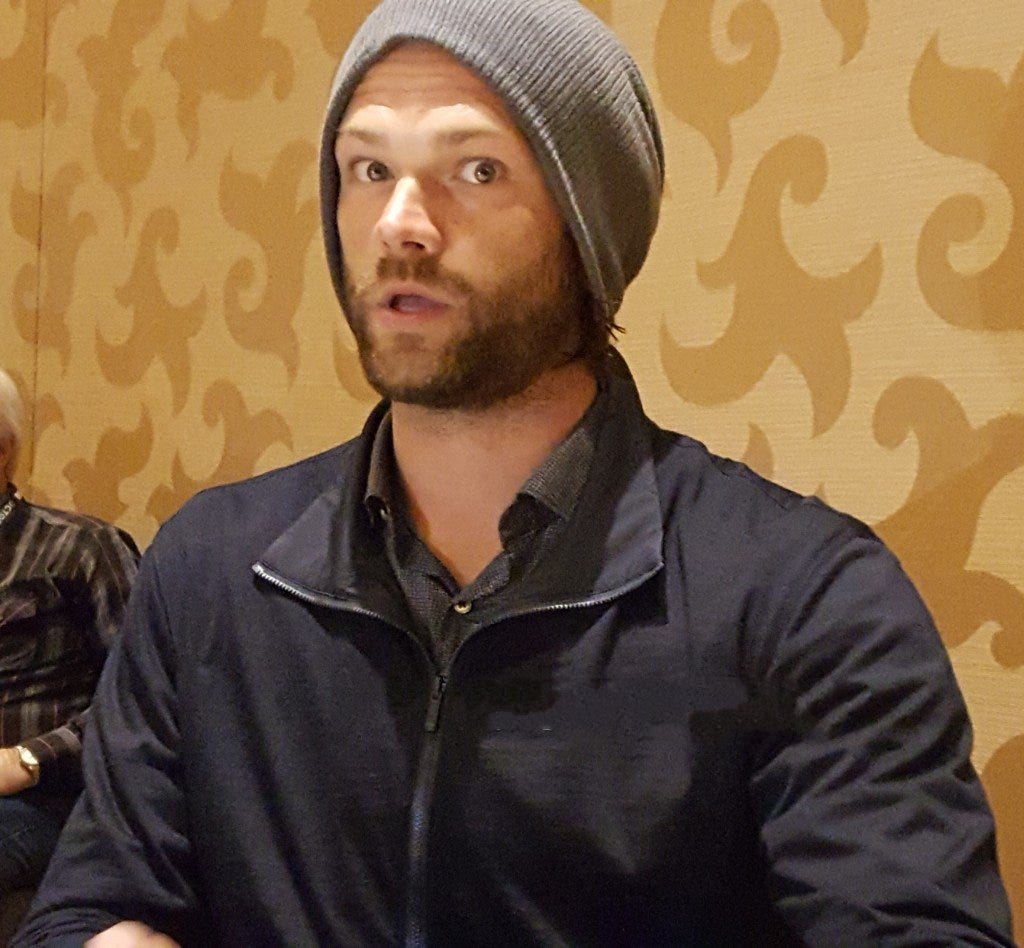 jared padalecki funny look for mttg comic con press room