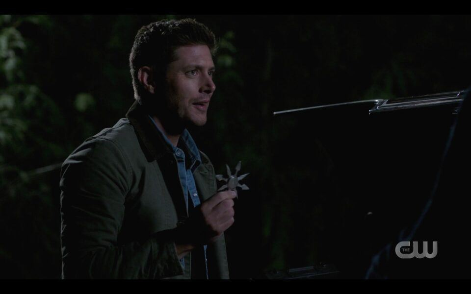 SPN Dean Winchester going with machete into barn finale