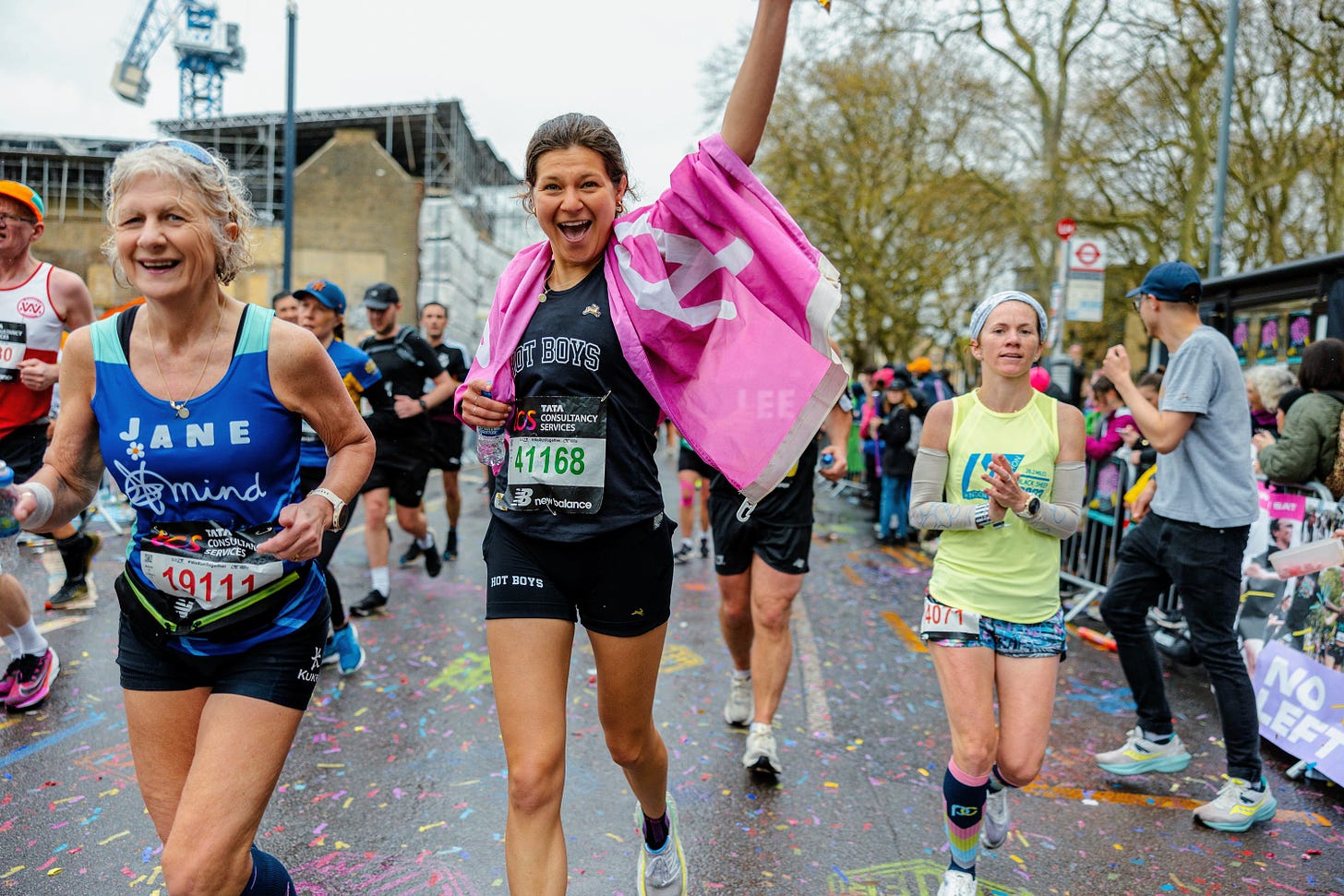 Florence Papougnon running the 2023 London Marathon © Simon Nicholls