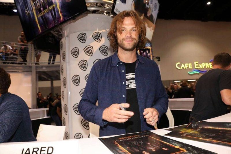 Supernatural Jared Padalecki Jensen Ackles Comic Con 2017 1100x733-002