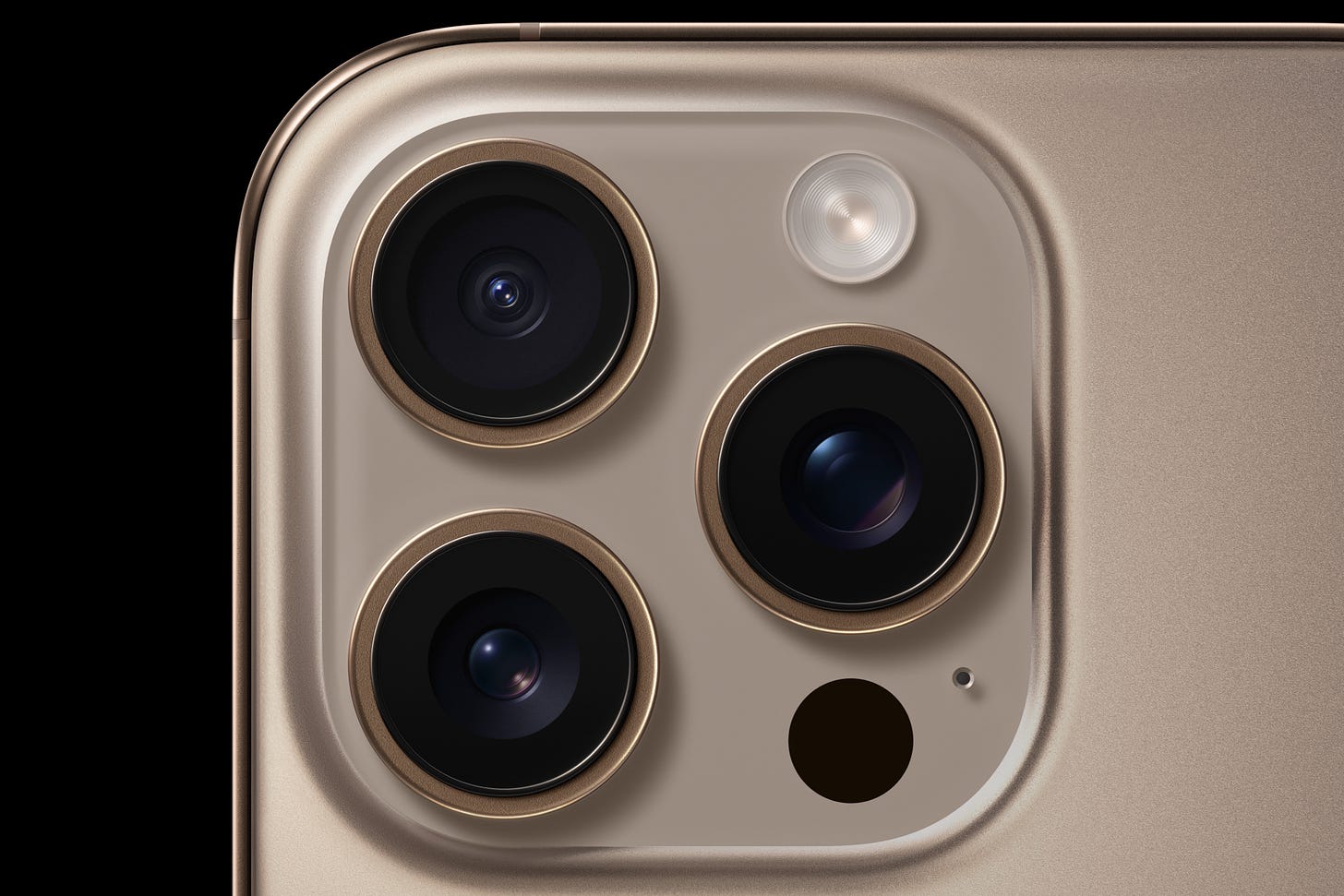 Apple iPhone 16 Pro Max cameras