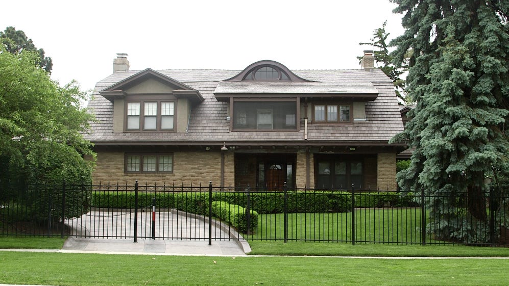 Warren Buffett lives in a modest house that's worth .001% of his total  wealth