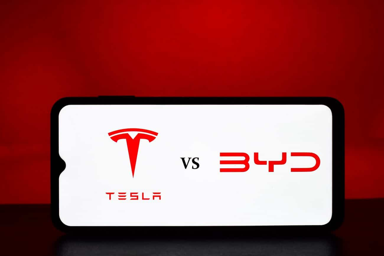 BYD desbanca Tesla e continua ganhando terreno no mercado