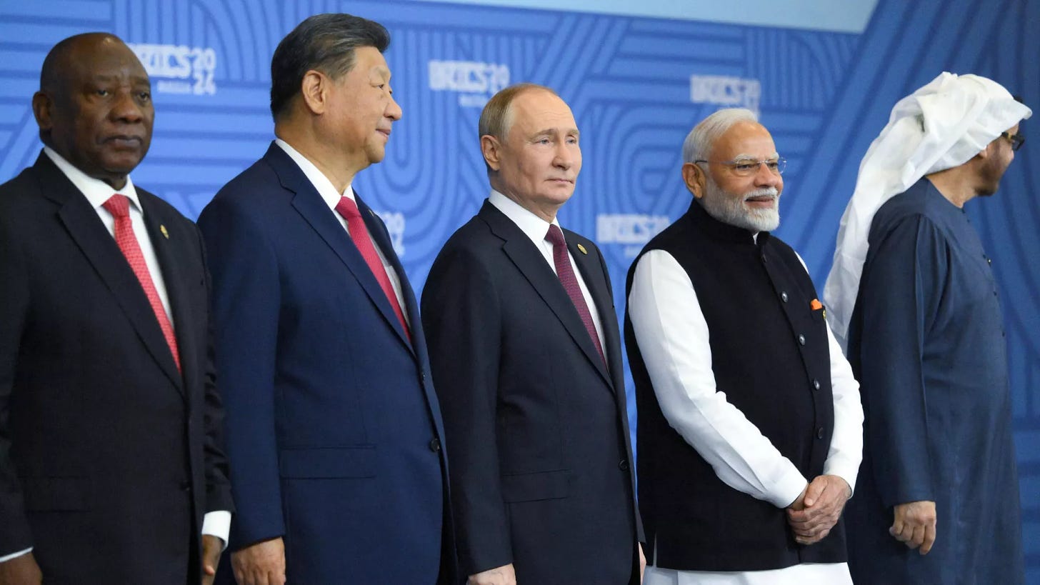 BRICS bloc leaders meeting for a photo session. From left to right: South African President Cyril Ramaphosa, Chinese President Xi Jinping, Russian President Vladimir Putin, Indian Prime Minister Narendra Modi and UAE President Mohamed bin Zayed Al Nahyan. - Sputnik International, 1920, 23.10.2024