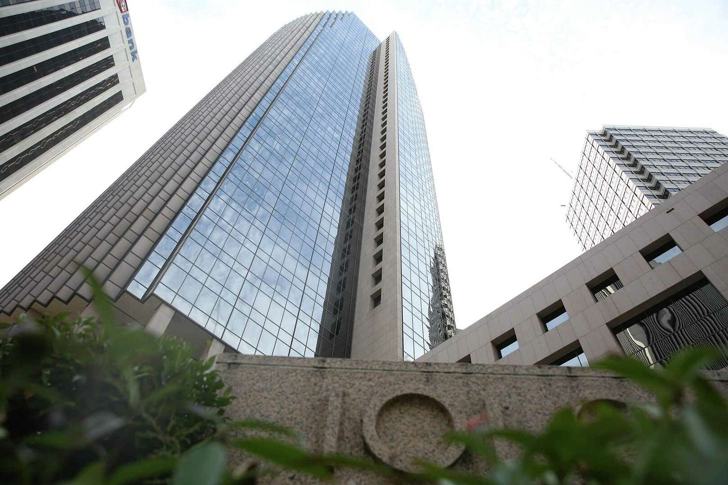 An image of a skyscraper in downtown S.F.