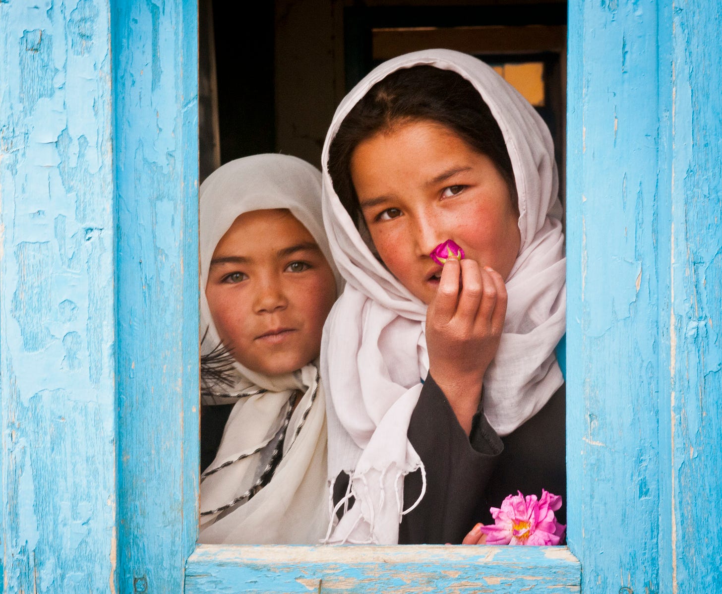Picture of two Hazara girls in Bamiyan, Afghanistan