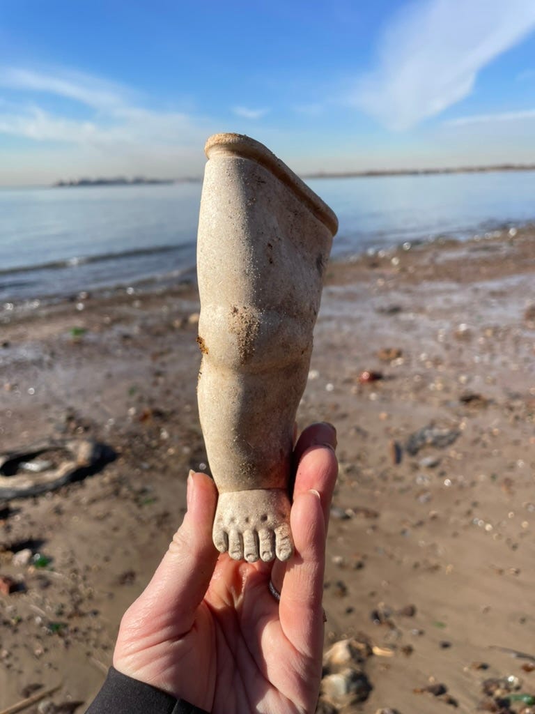 A doll leg