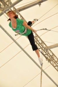 trapeze, flying trapeze, split trapeze, flying trapeze, split