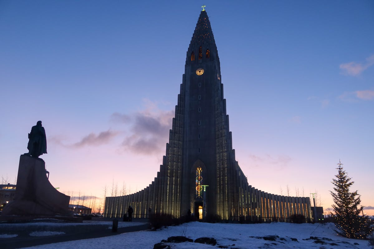 3 days in Iceland in winter itinerary: snow, spas & auroras!