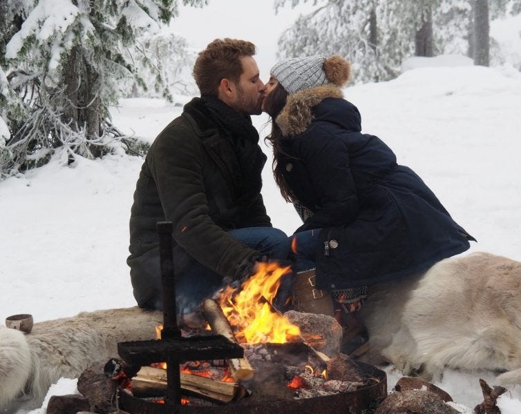 bachelor nick viall kissing raven gates 2017