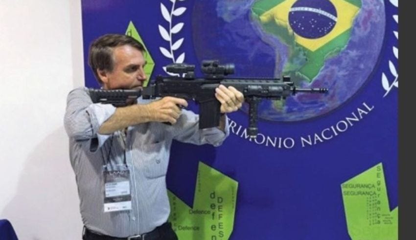 Brasil: suspenden los decretos de Bolsonaro que permitían la compra de armas  y municiones para uso personal