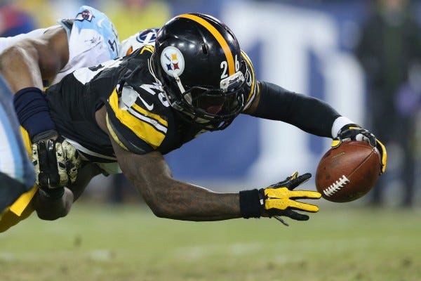 leveon bell pittsburgh steelers beats titans nfl images 2014