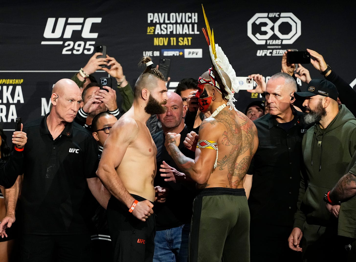 Staredowns! Jiri Prochazka at 'full power' for intense final meeting with  Alex Pereira at UFC 295 ceremonial weigh ins - MMAmania.com