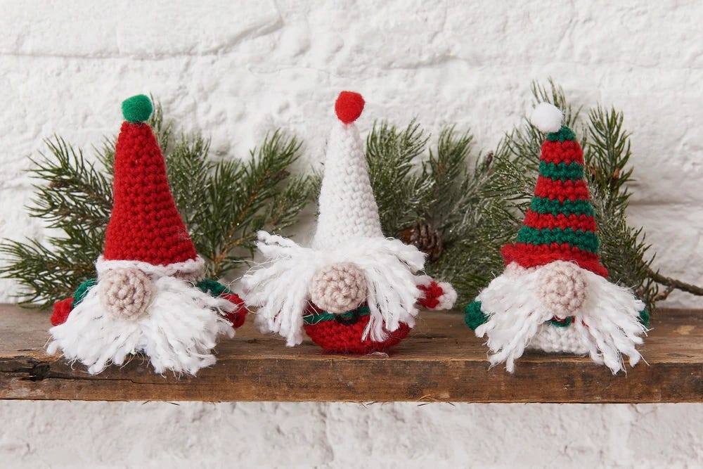 free-crochet-gnomes-pattern-ec2dda9.jpg (1000×667)