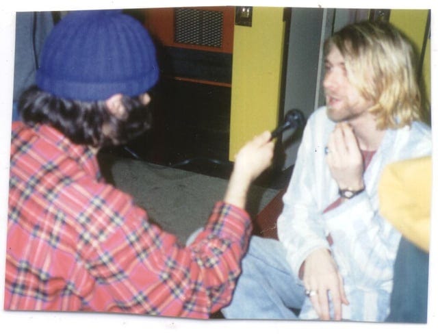 30 years ago today ( Jan 4, 1994) Backstage after a show in Vancouver,  Canada Nardwuar becomes the last person to interview Kurt Cobain on camera.  : r/Nirvana