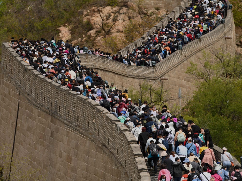 Photos: Travelers Packing the Great Wall of China As Restrictions Ease