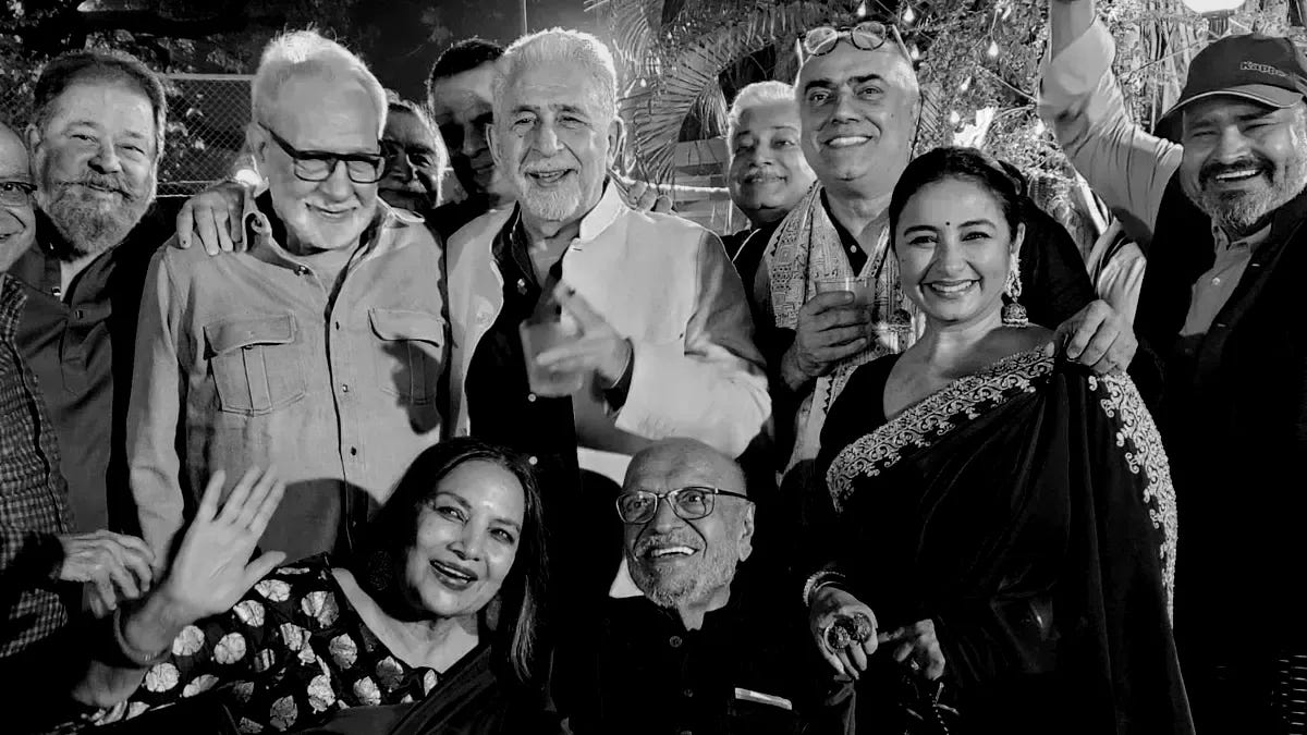 Shyam Benegal's Photo From 90th Birthday Celebration With Shabana Azmi,  Naseeruddin Shah Goes Viral