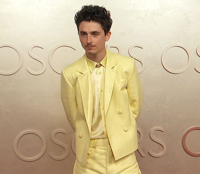 Clearly Does Not Belong”: Kylie Jenner Makes Out With Timothée Chalamet At  Oscars 2025