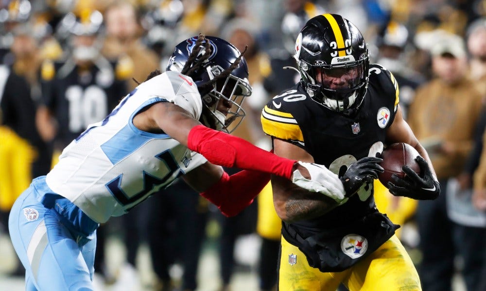 Steelers use run game to power past Titans on Thursday night