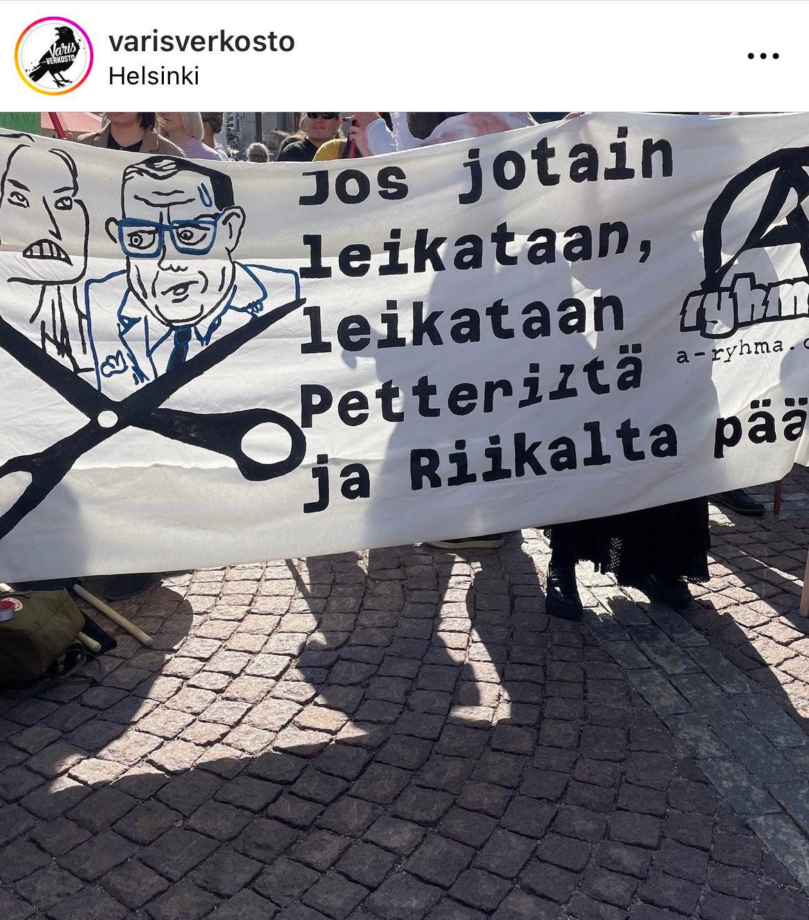 Terroristinen ja vasemmistolainen anarkistiryhmittymä “Varisverkosto” jakoi Instagramiin kuvia äärimmäistä terrorismia tukevasta banderollista.