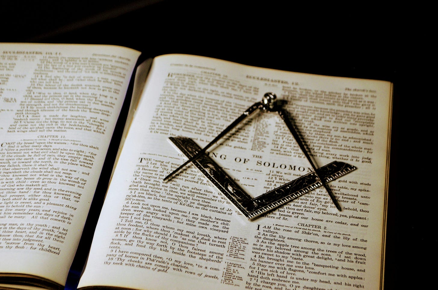 After meeting with Masons, bishop reaffirms Catholics cannot join | America  Magazine