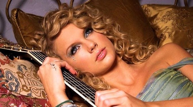 Taylor Swift "Teardrops On My Guitar" make-up aesthetic / wallpaper