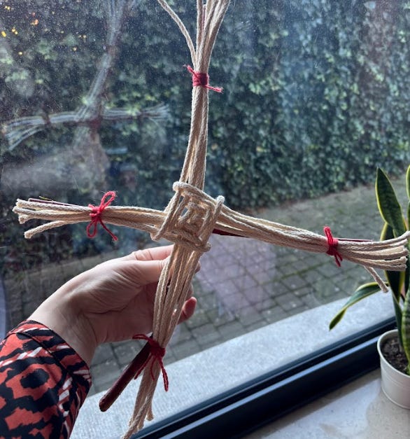 Brigid's cross in macrame