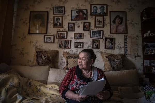 In April 1979, Raisa Smirnova barely survived anthrax poisoning. Some 18 of her co-workers at a ceramics factory near the military lab were not so lucky.