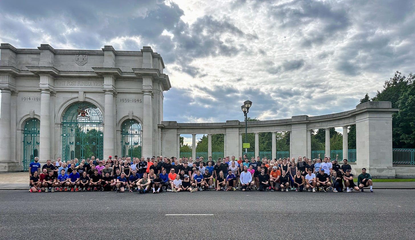 An Embankment Run Club group photo in Nottingham with a lot of people in it.