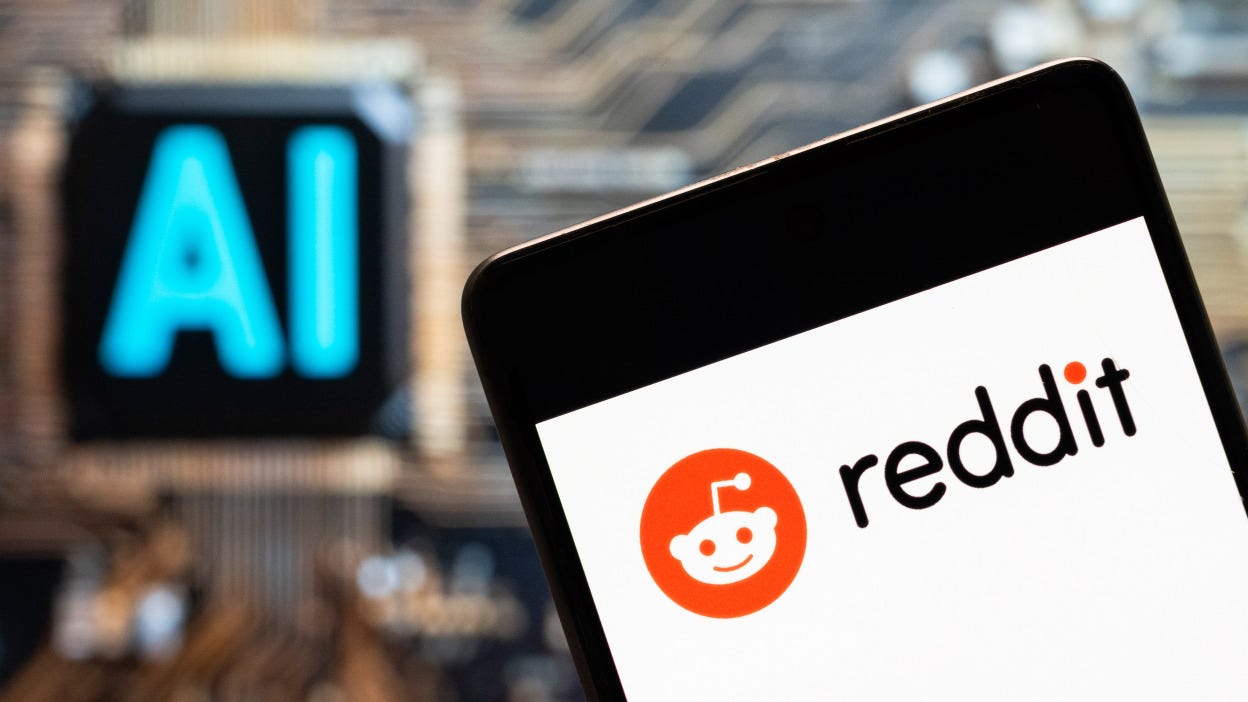 Reddit reportedly signed a multi-million dollar licensing deal to train AI  models | Mashable
