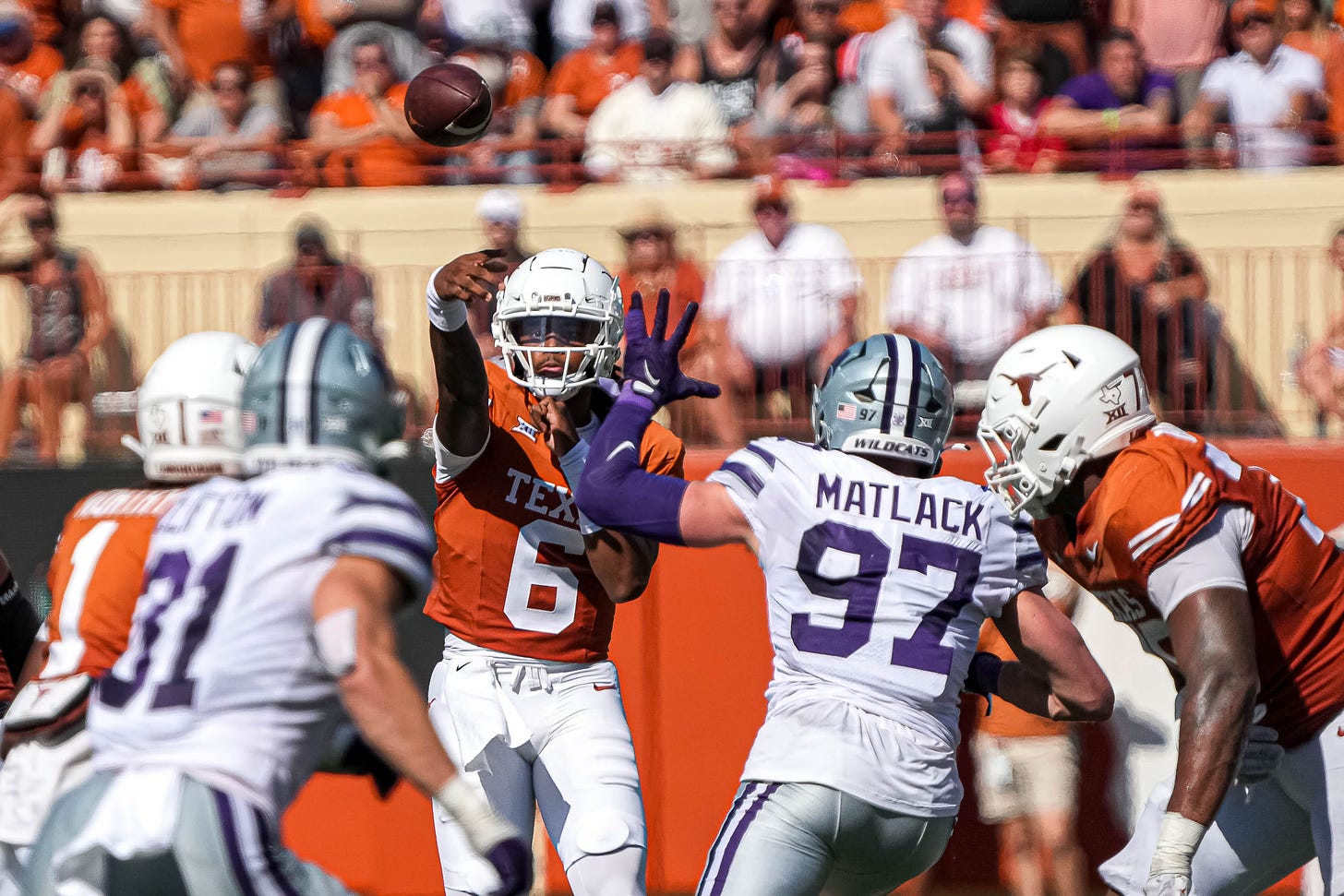 Texas football team wins second game with Maalik Murphy starting