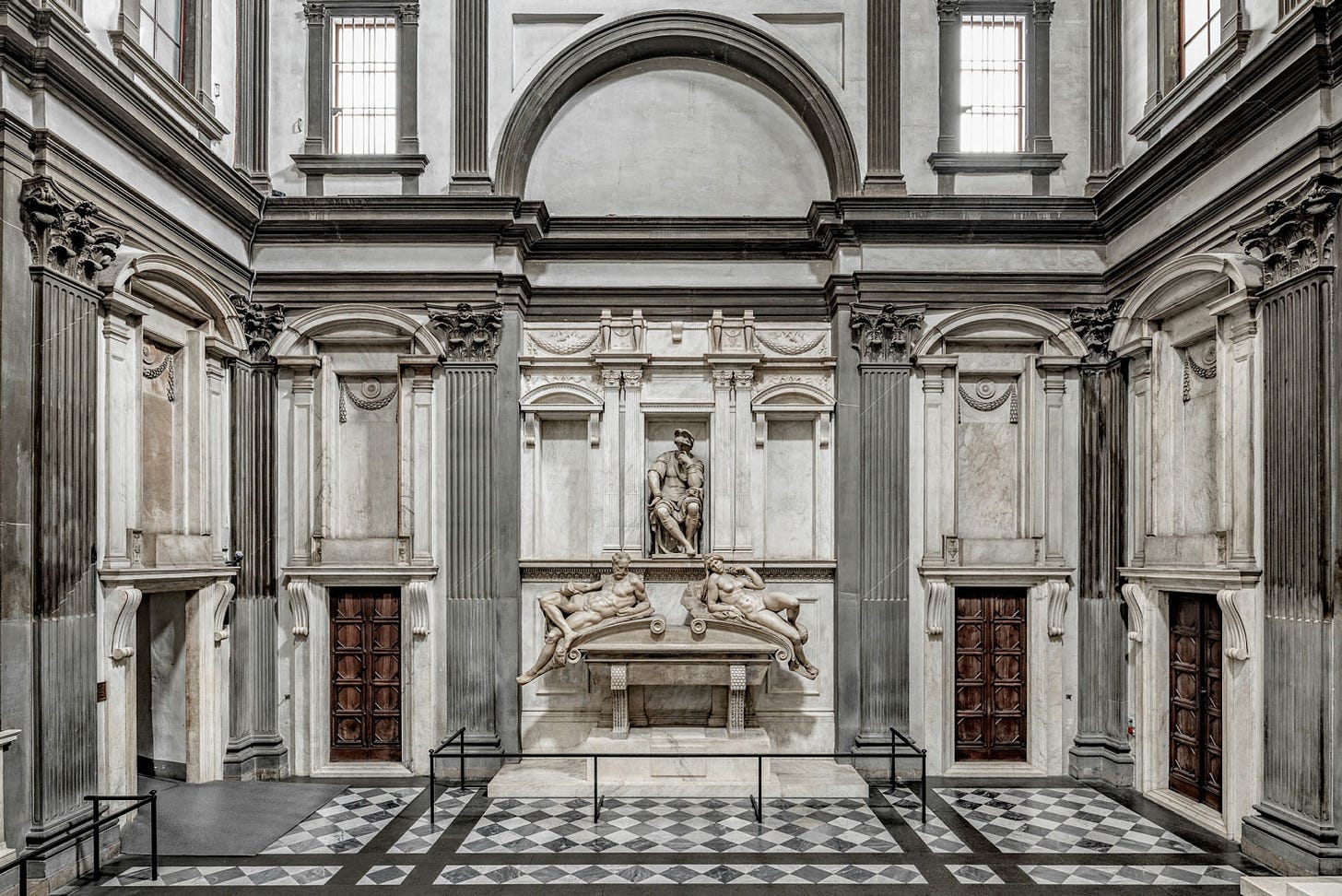 Michelangelo's Medici Chapel: Light as symbolic element - ArtTrav