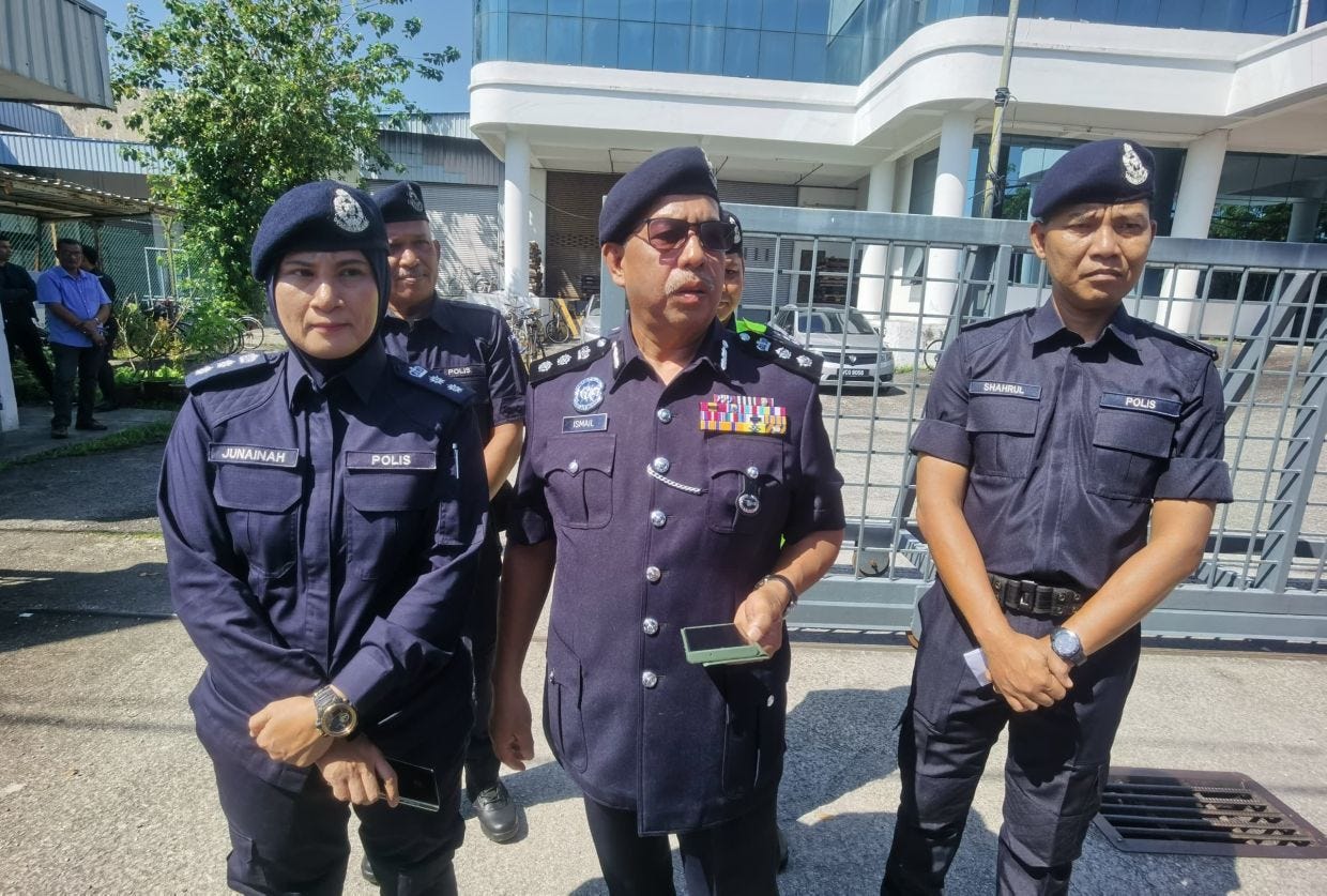 Cops seize KK Mart vendor's controversial socks from Batu Pahat factory |  The Star