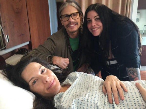 liv tyler goes in labor six weeks early 2015 images