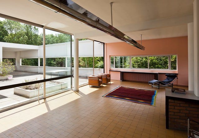 Modernist Architecture: Observing Le Corbusier