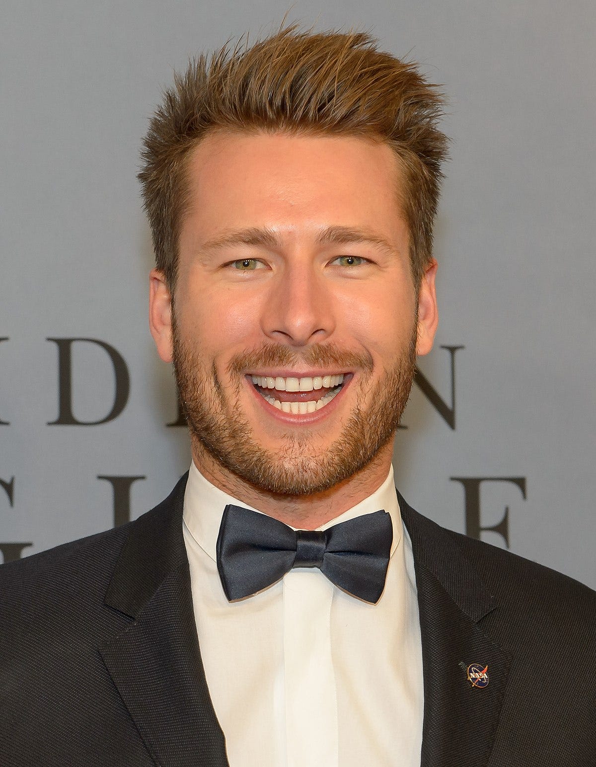 Glen Powell - Wikipedia