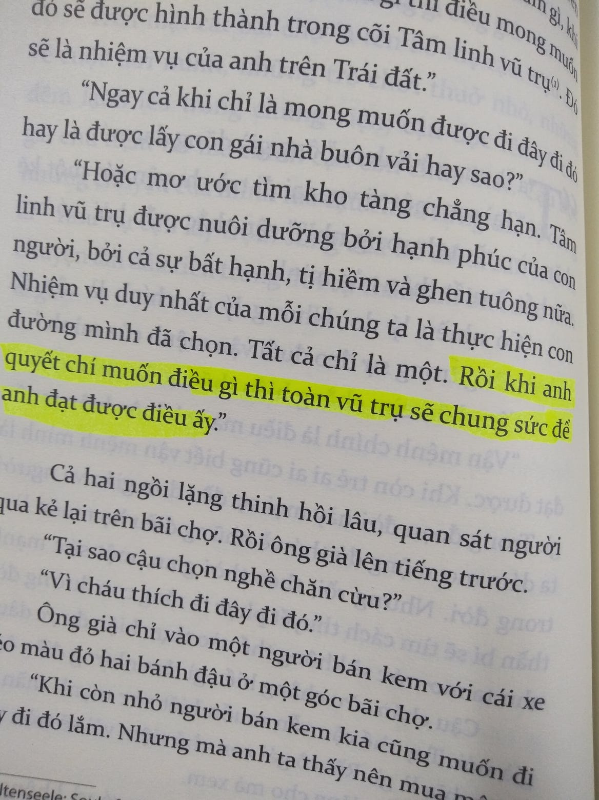 Hình được chụp từ sách “Nhà Giả Kim”