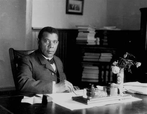 Booker T. Washington in his Tuskegee University office, ca. 1906 : r ...