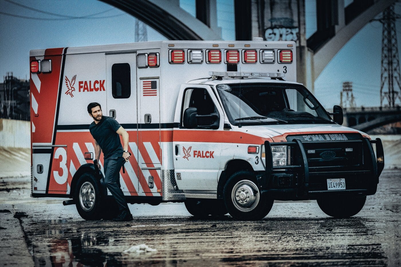 Ambulance' movie review: Michael Bay dials it up to 911 in nonstop action  ride - The Prague Reporter
