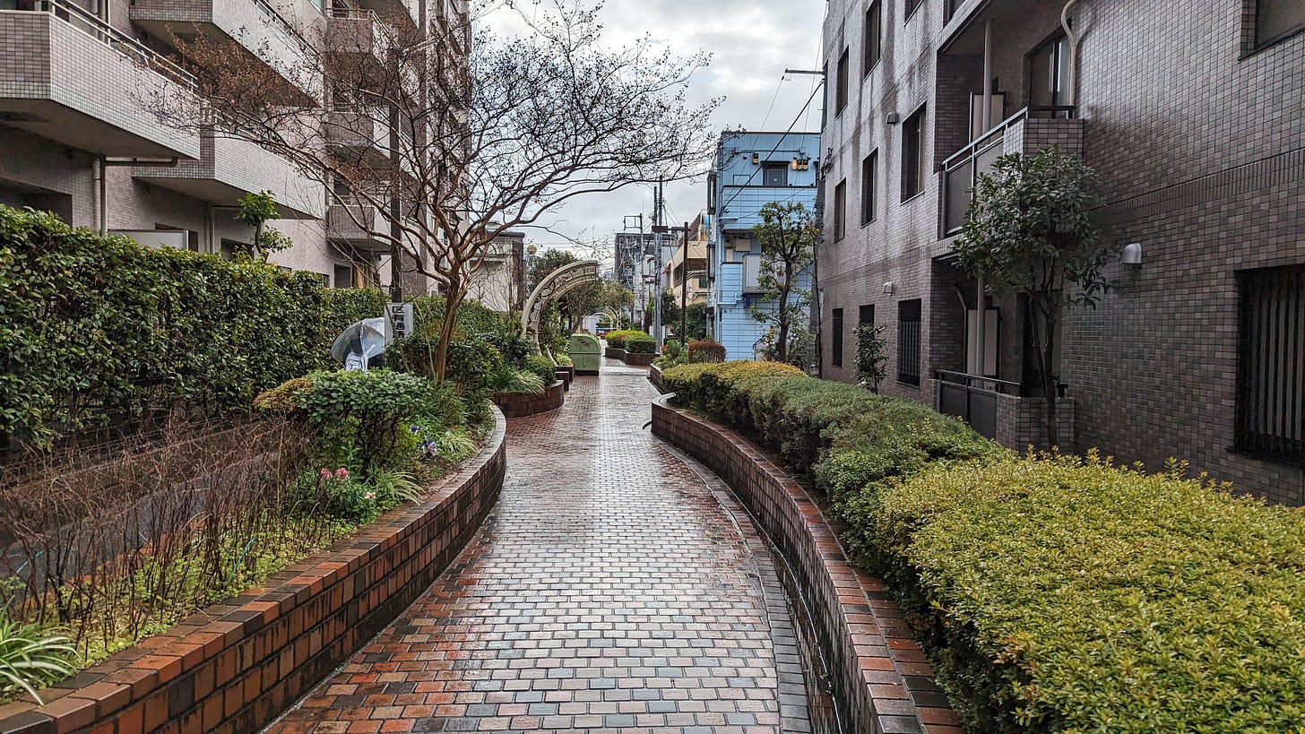 Rainy walkway in Ikebukuro