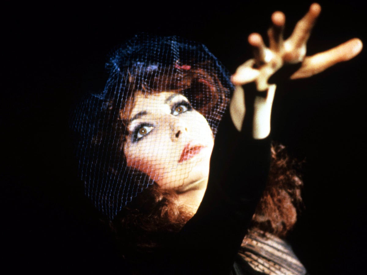 Ooh, yeah, you're amazing!' The wonder of Kate Bush – and 10 tracks to  delight new listeners | Kate Bush | The Guardian