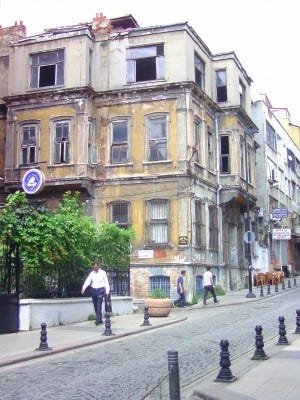 the streets of Istanbul